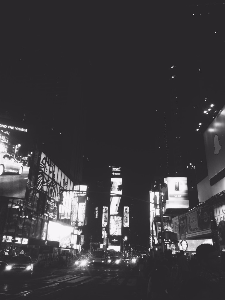 NYC with HM and Bloglovin-Time Square at night