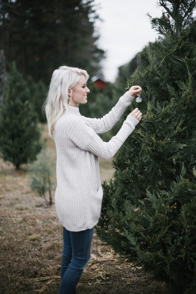 Christmas with Abercrombie & Fitch Tree farm cream cable knit turtleneck high rise super skinny jeans G.H. Bass & Co Duck boots blogger winter street style // Charleston Fashion Blogger Dannon Like The Yogurt 