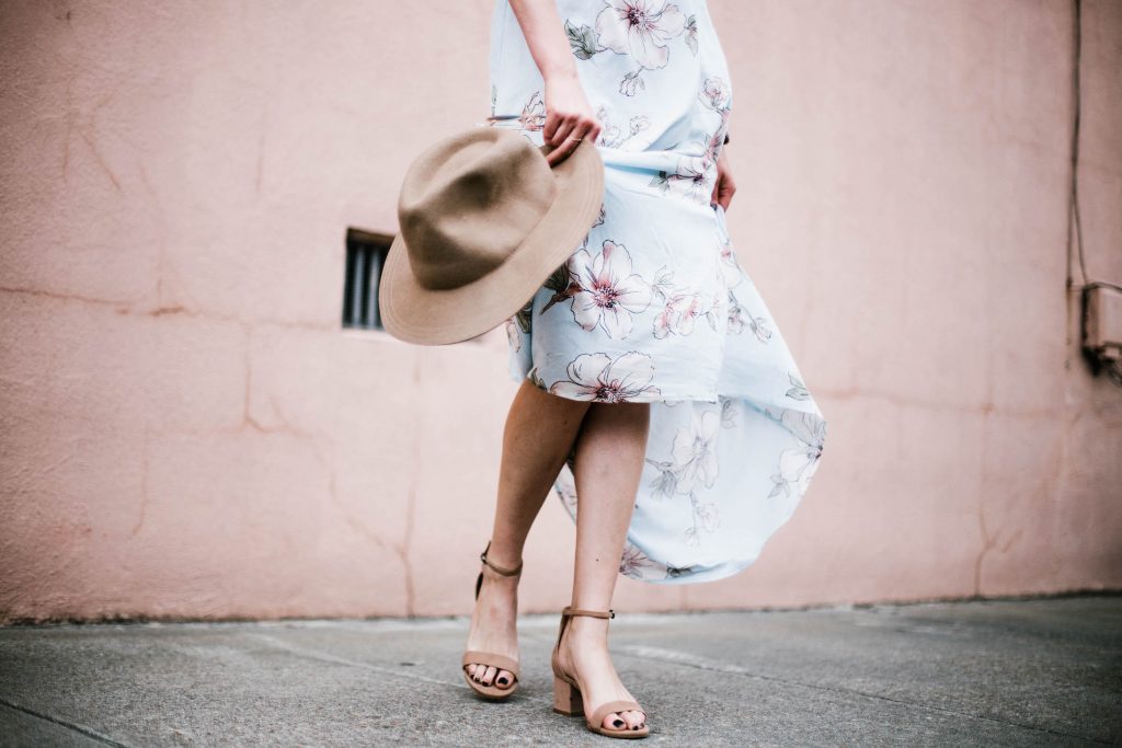 Floral Maxis Forever 21 contemporary dress plunge neck fedora floppy tan hat southern street style downtown fashion week // Charleston Fashion Blogger Dannon Like The Yogurt 