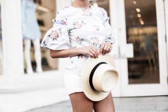 Floral Flounce Sleeve H&M short high waist white shorts target women’s boater hat floral blue flounce-sleeved blouse stripe ankle strap sandals platinum blonde hair spring southern street style downtown // Charleston Fashion Blogger Dannon Like The Yogurt