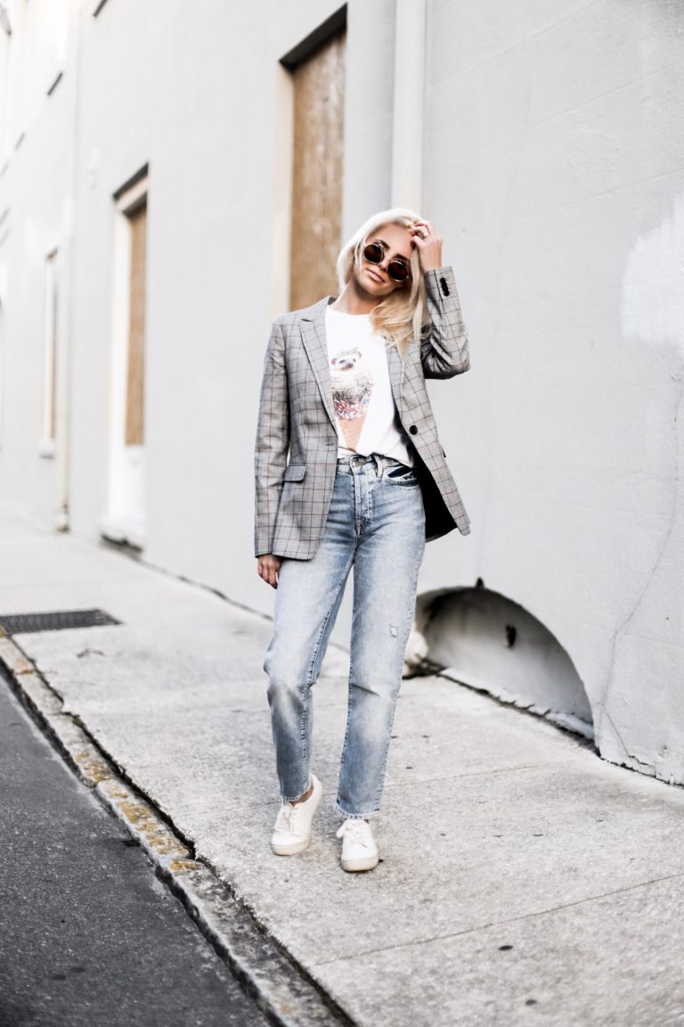 90’s Punk Kid style checkered plaid blazer coat boyfriend mom jeans vintage graphic tee // Charleston Fashion Blogger Dannon Like The Yogurt